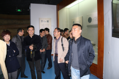 省質監局監督處、認評處黨員參觀我縣博物館，共促文化場館管理服務提升